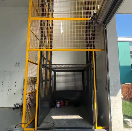 沧州导轨式升降机助力物流园破解运输难题